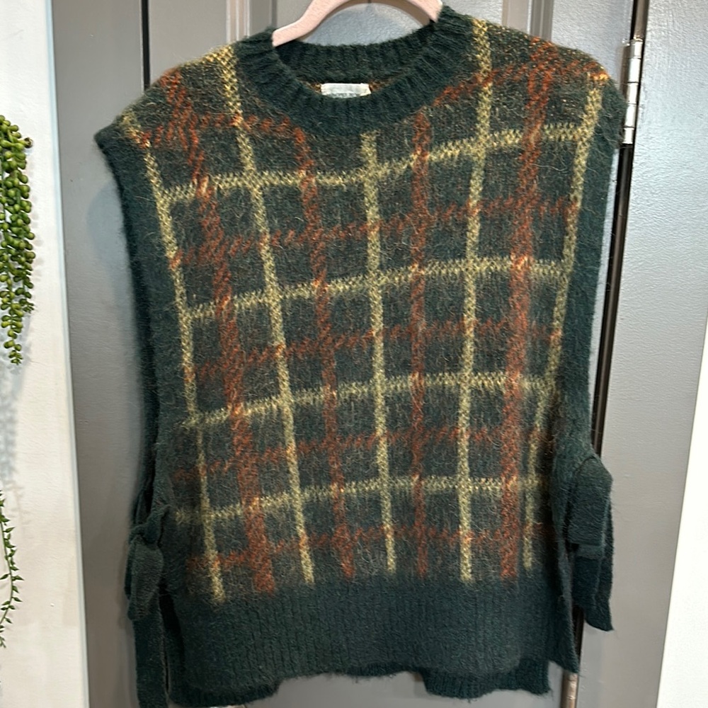 Dark plaid Monoprix premium knit side tie vest size me